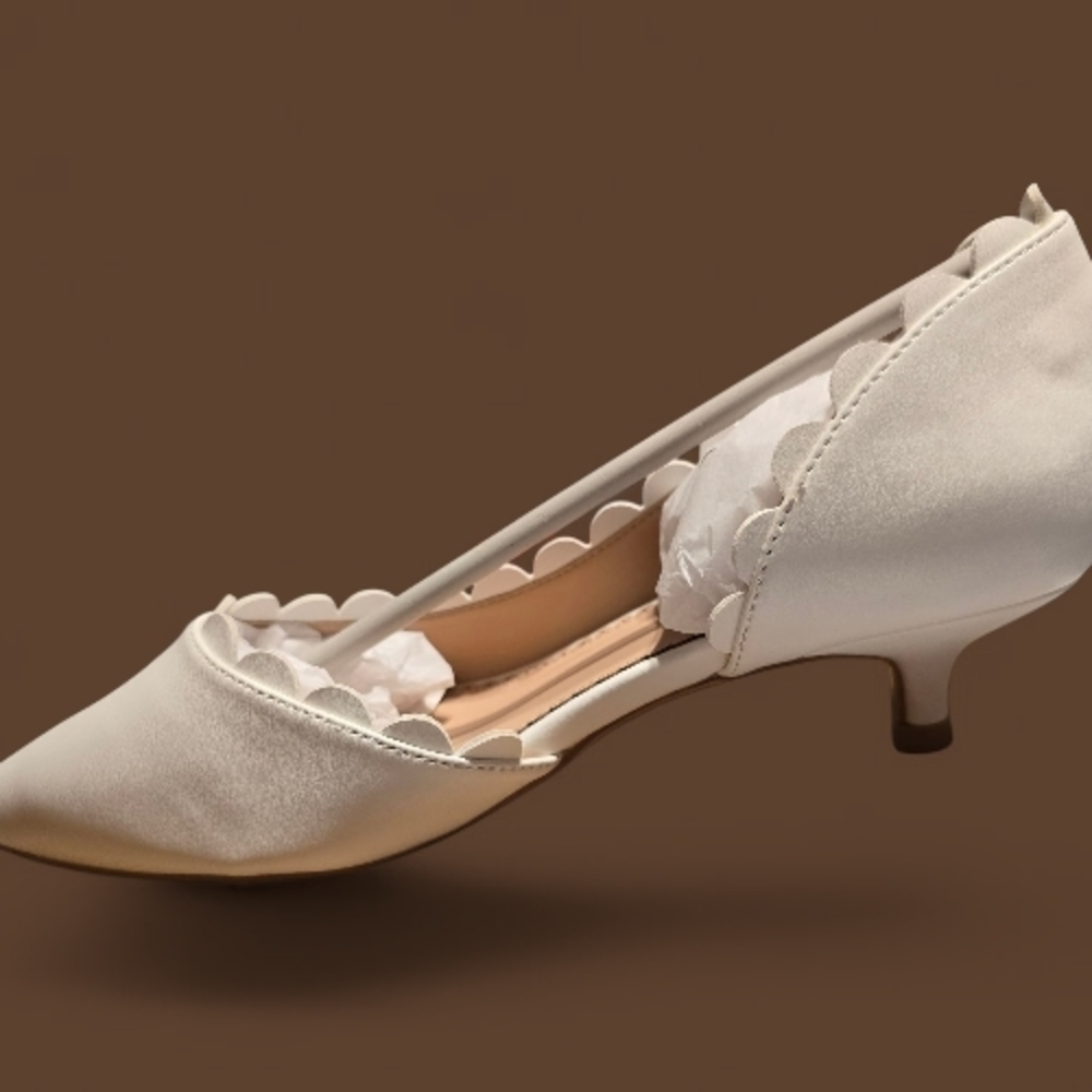 Elegant Scalloped Ivory Kitten Heel Pumps